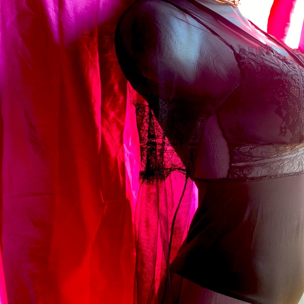 Small black Bodysuit - Picture 4 of 6